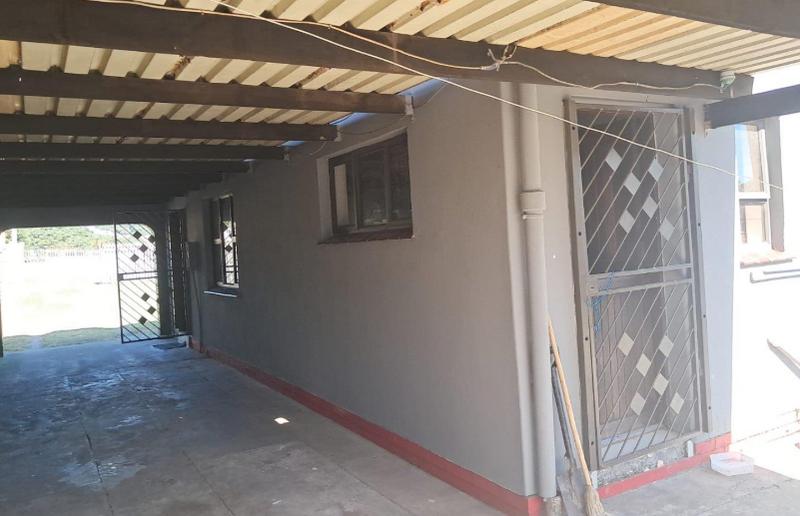 3 Bedroom Property for Sale in Montclair KwaZulu-Natal