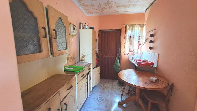 2 Bedroom Property for Sale in Umlazi KwaZulu-Natal
