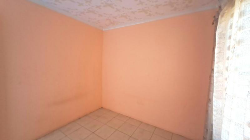 2 Bedroom Property for Sale in Umlazi KwaZulu-Natal