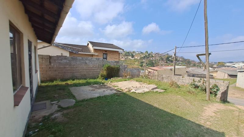 2 Bedroom Property for Sale in Umlazi KwaZulu-Natal