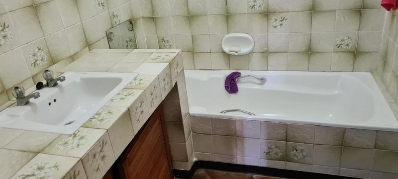 5 Bedroom Property for Sale in Glencoe KwaZulu-Natal