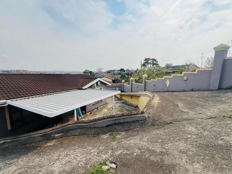 3 Bedroom Property for Sale in Umlazi KwaZulu-Natal