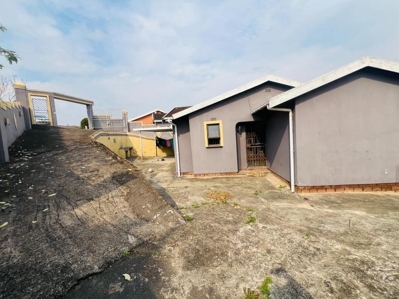 3 Bedroom Property for Sale in Umlazi KwaZulu-Natal