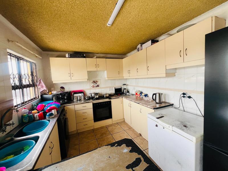 3 Bedroom Property for Sale in Umlazi KwaZulu-Natal