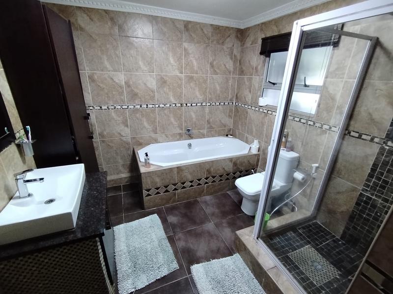 3 Bedroom Property for Sale in Clayfield KwaZulu-Natal
