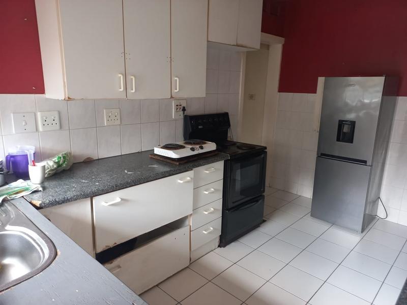 7 Bedroom Property for Sale in Glenmore KwaZulu-Natal