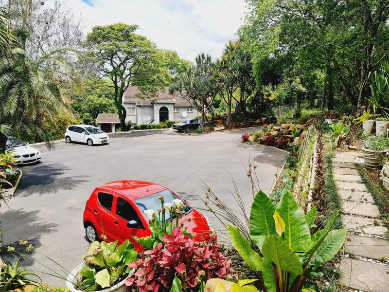 To Let commercial Property for Rent in Kloof KwaZulu-Natal