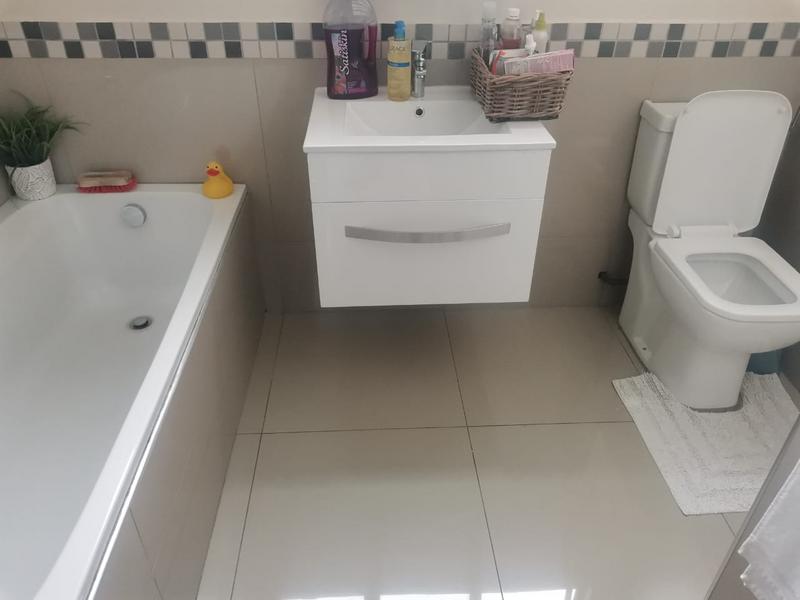 To Let 2 Bedroom Property for Rent in Moseley Park KwaZulu-Natal