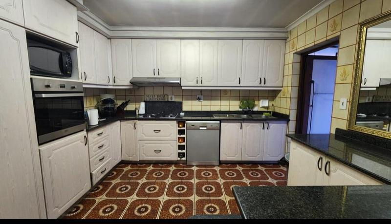 4 Bedroom Property for Sale in Parlock KwaZulu-Natal