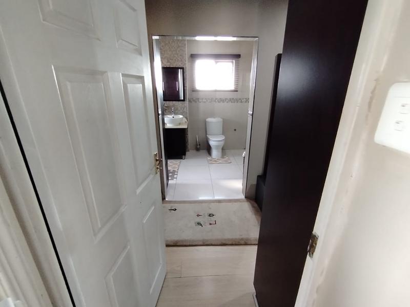 4 Bedroom Property for Sale in Woodview KwaZulu-Natal