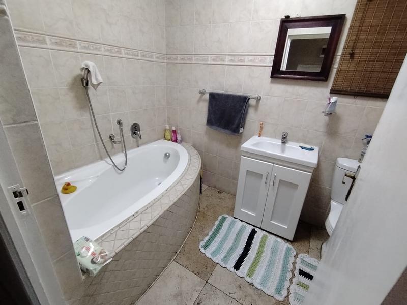 4 Bedroom Property for Sale in Woodview KwaZulu-Natal