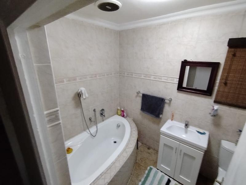 4 Bedroom Property for Sale in Woodview KwaZulu-Natal