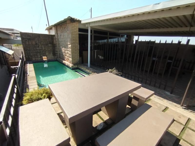4 Bedroom Property for Sale in Woodview KwaZulu-Natal