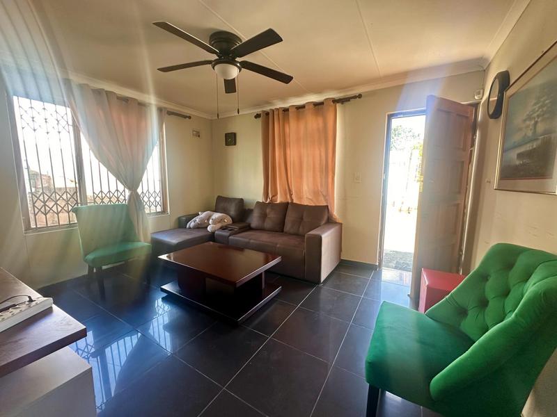 To Let 3 Bedroom Property for Rent in Newlands East KwaZulu-Natal