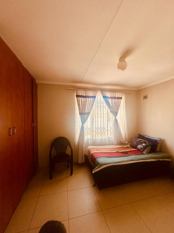 To Let 3 Bedroom Property for Rent in Newlands East KwaZulu-Natal