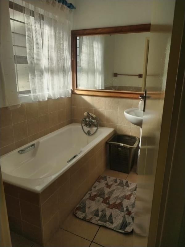 To Let 3 Bedroom Property for Rent in Scottburgh South KwaZulu-Natal