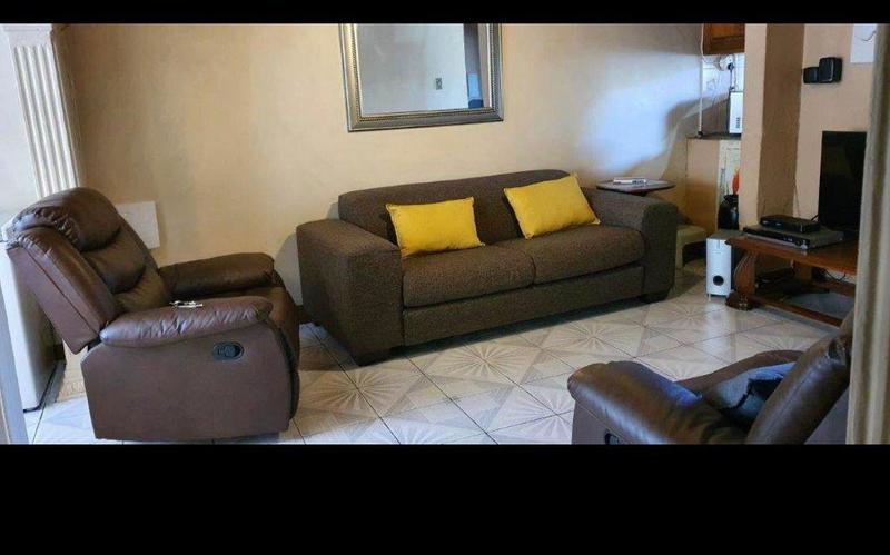 4 Bedroom Property for Sale in Lenham KwaZulu-Natal