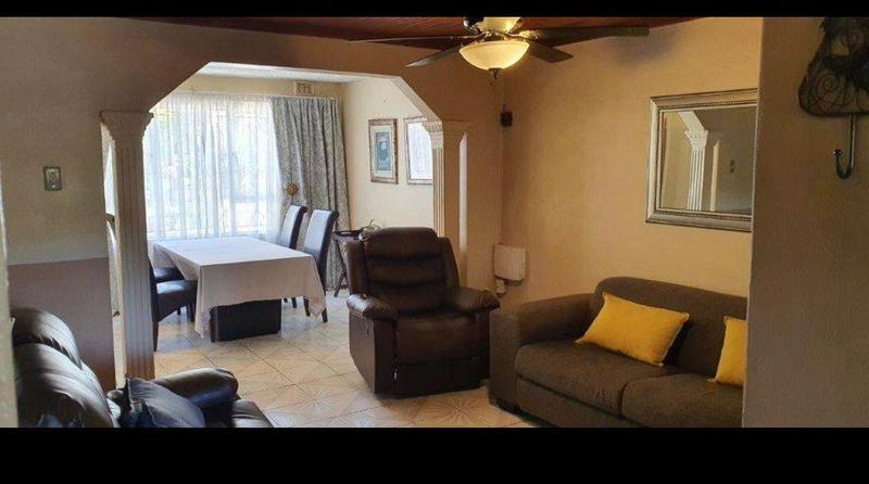4 Bedroom Property for Sale in Lenham KwaZulu-Natal