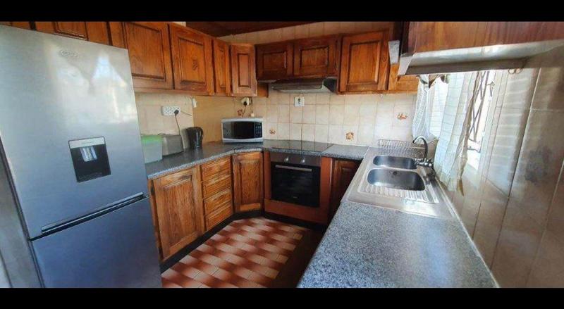 4 Bedroom Property for Sale in Lenham KwaZulu-Natal