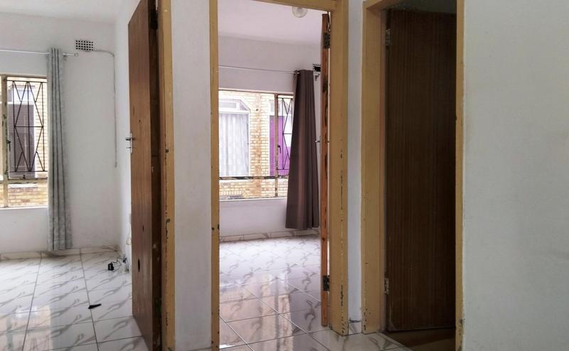1 Bedroom Property for Sale in Overport KwaZulu-Natal