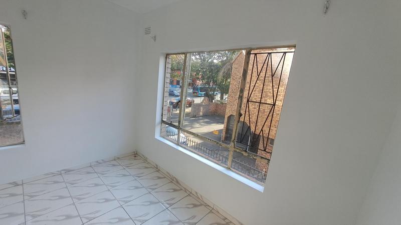 1 Bedroom Property for Sale in Overport KwaZulu-Natal