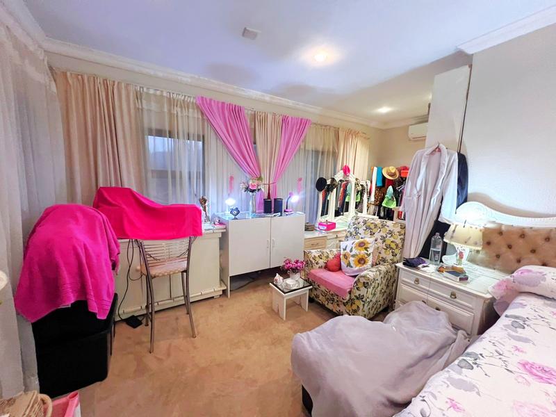 4 Bedroom Property for Sale in Manaba Beach KwaZulu-Natal