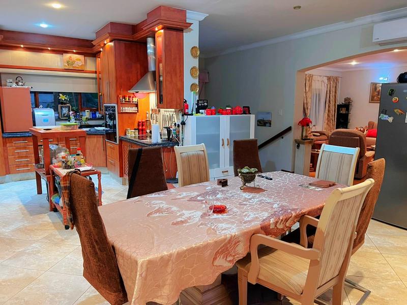 4 Bedroom Property for Sale in Manaba Beach KwaZulu-Natal