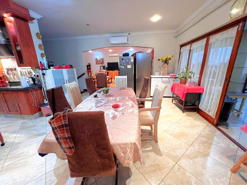 4 Bedroom Property for Sale in Manaba Beach KwaZulu-Natal