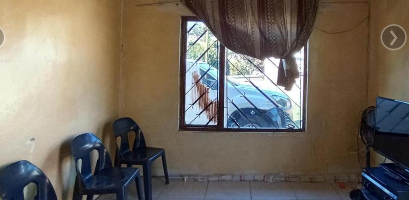 2 Bedroom Property for Sale in Umlazi KwaZulu-Natal