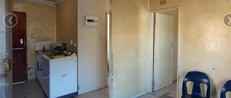 2 Bedroom Property for Sale in Umlazi KwaZulu-Natal