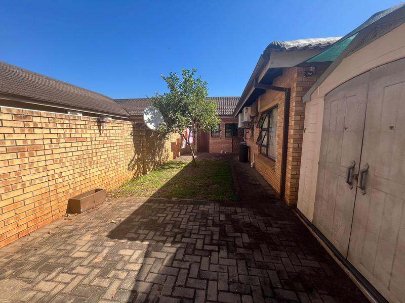 To Let 2 Bedroom Property for Rent in Mtunzini KwaZulu-Natal