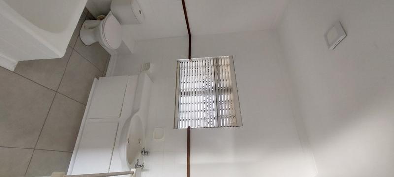 2 Bedroom Property for Sale in Amanzimtoti KwaZulu-Natal