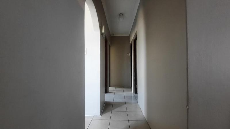 To Let 3 Bedroom Property for Rent in Palmview KwaZulu-Natal