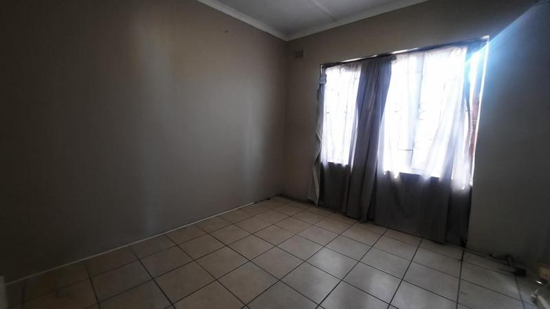 To Let 3 Bedroom Property for Rent in Palmview KwaZulu-Natal