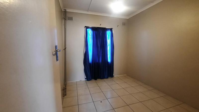 To Let 3 Bedroom Property for Rent in Palmview KwaZulu-Natal