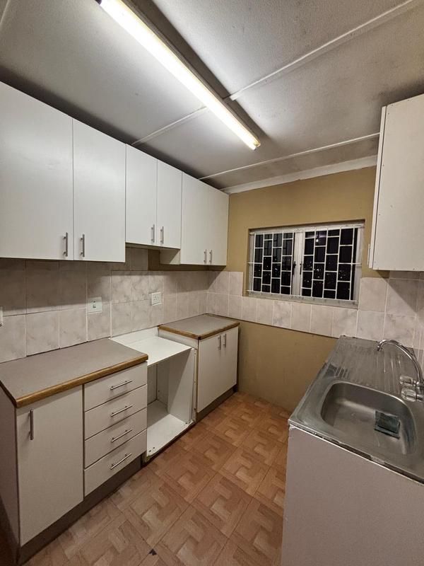 To Let 1 Bedroom Property for Rent in Woodview KwaZulu-Natal