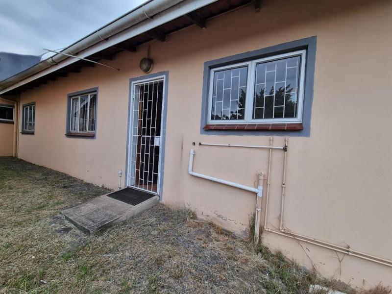 To Let 1 Bedroom Property for Rent in Woodview KwaZulu-Natal