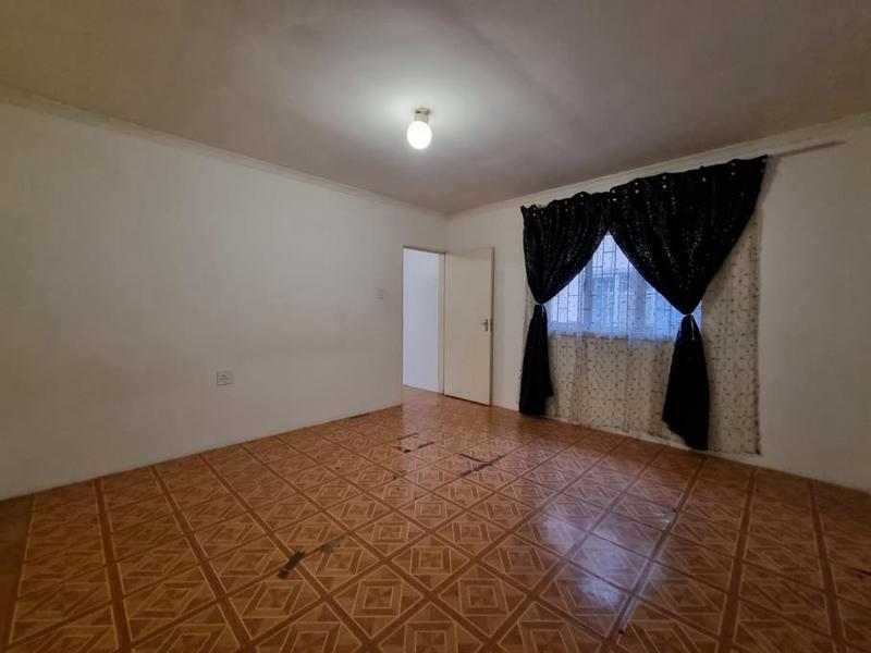 To Let 1 Bedroom Property for Rent in Woodview KwaZulu-Natal