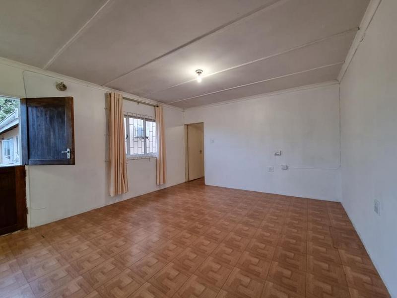 To Let 1 Bedroom Property for Rent in Woodview KwaZulu-Natal