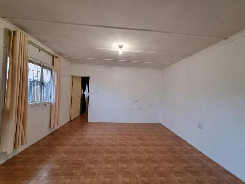 To Let 1 Bedroom Property for Rent in Woodview KwaZulu-Natal