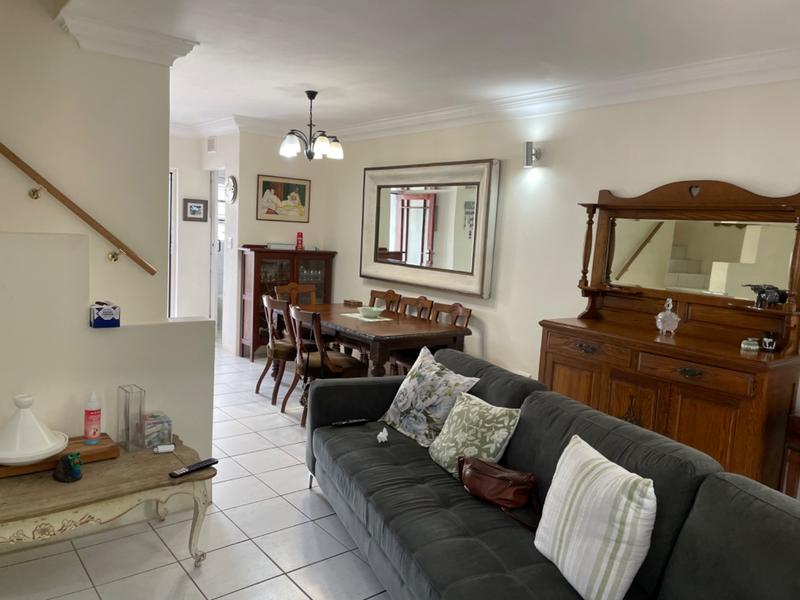 2 Bedroom Property for Sale in Umhlanga KwaZulu-Natal
