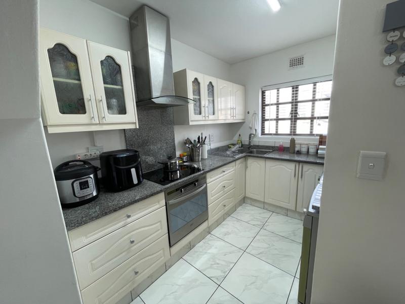 2 Bedroom Property for Sale in Umhlanga KwaZulu-Natal