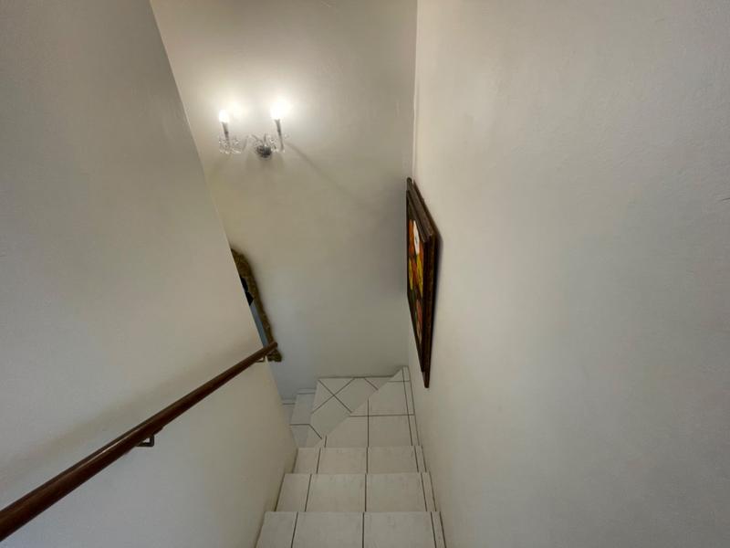 2 Bedroom Property for Sale in Umhlanga KwaZulu-Natal
