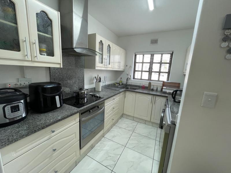 2 Bedroom Property for Sale in Umhlanga KwaZulu-Natal