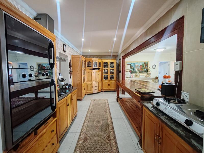 4 Bedroom Property for Sale in Uvongo Beach KwaZulu-Natal