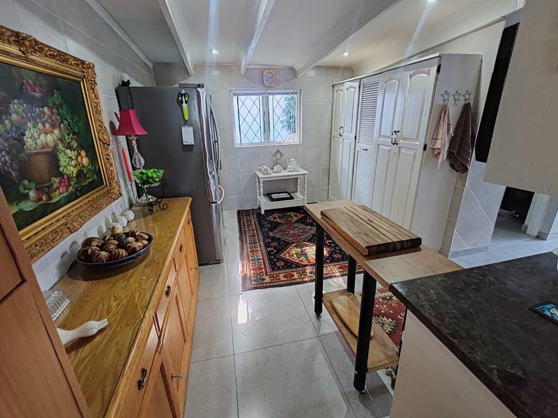 4 Bedroom Property for Sale in Uvongo Beach KwaZulu-Natal