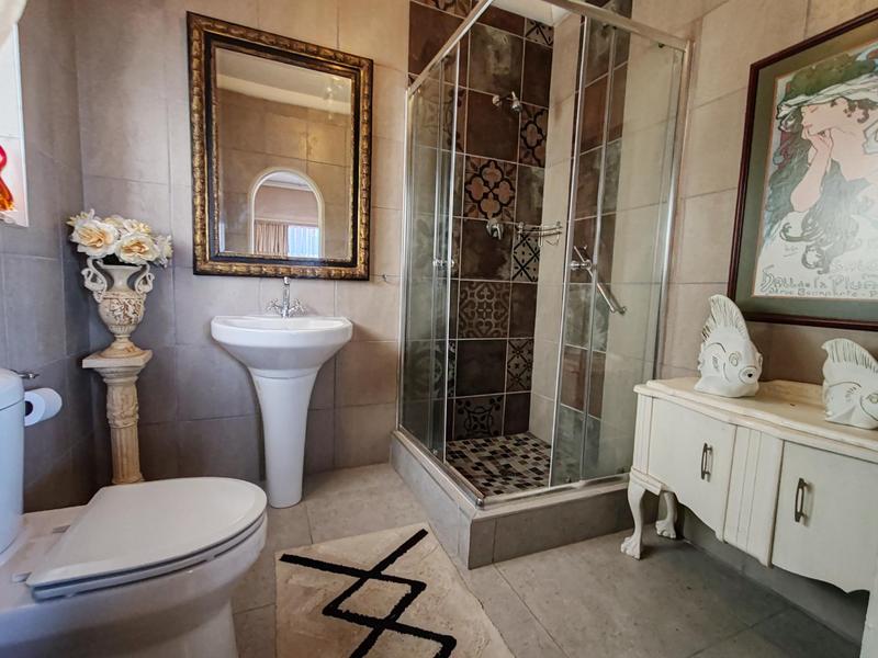 4 Bedroom Property for Sale in Uvongo Beach KwaZulu-Natal