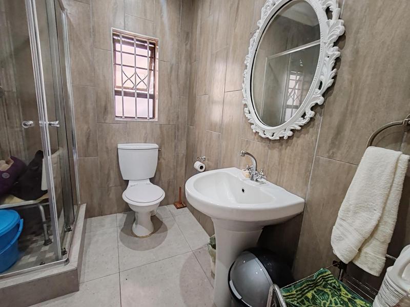 4 Bedroom Property for Sale in Uvongo Beach KwaZulu-Natal