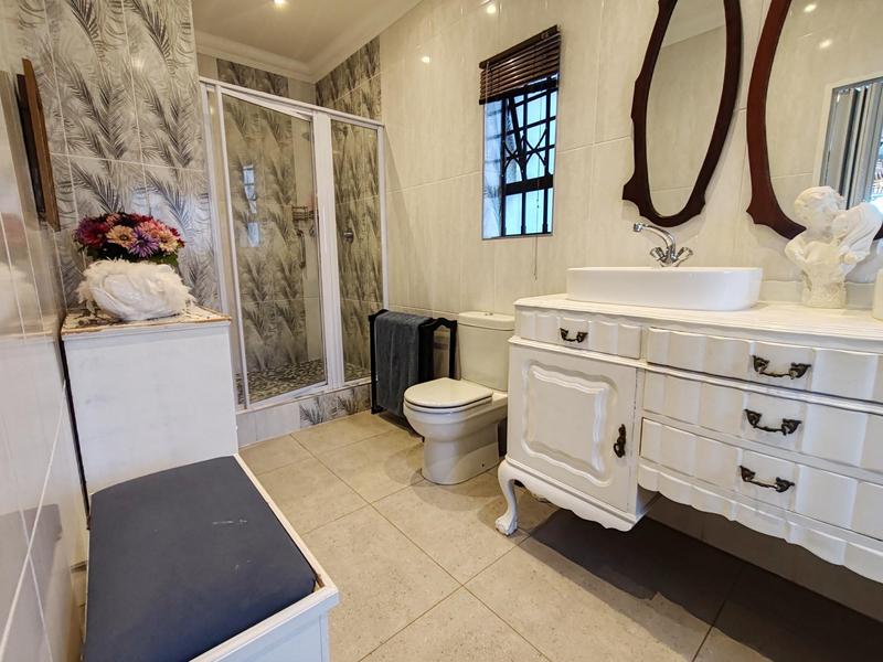 4 Bedroom Property for Sale in Uvongo Beach KwaZulu-Natal