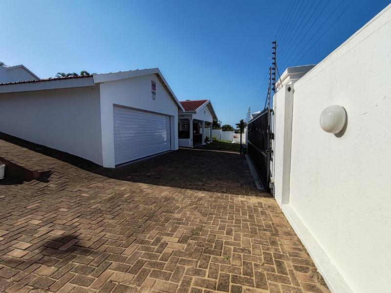 4 Bedroom Property for Sale in Uvongo Beach KwaZulu-Natal